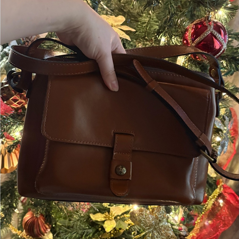 Patricia Nash Elegant Brown Leather Shoulder Bag
